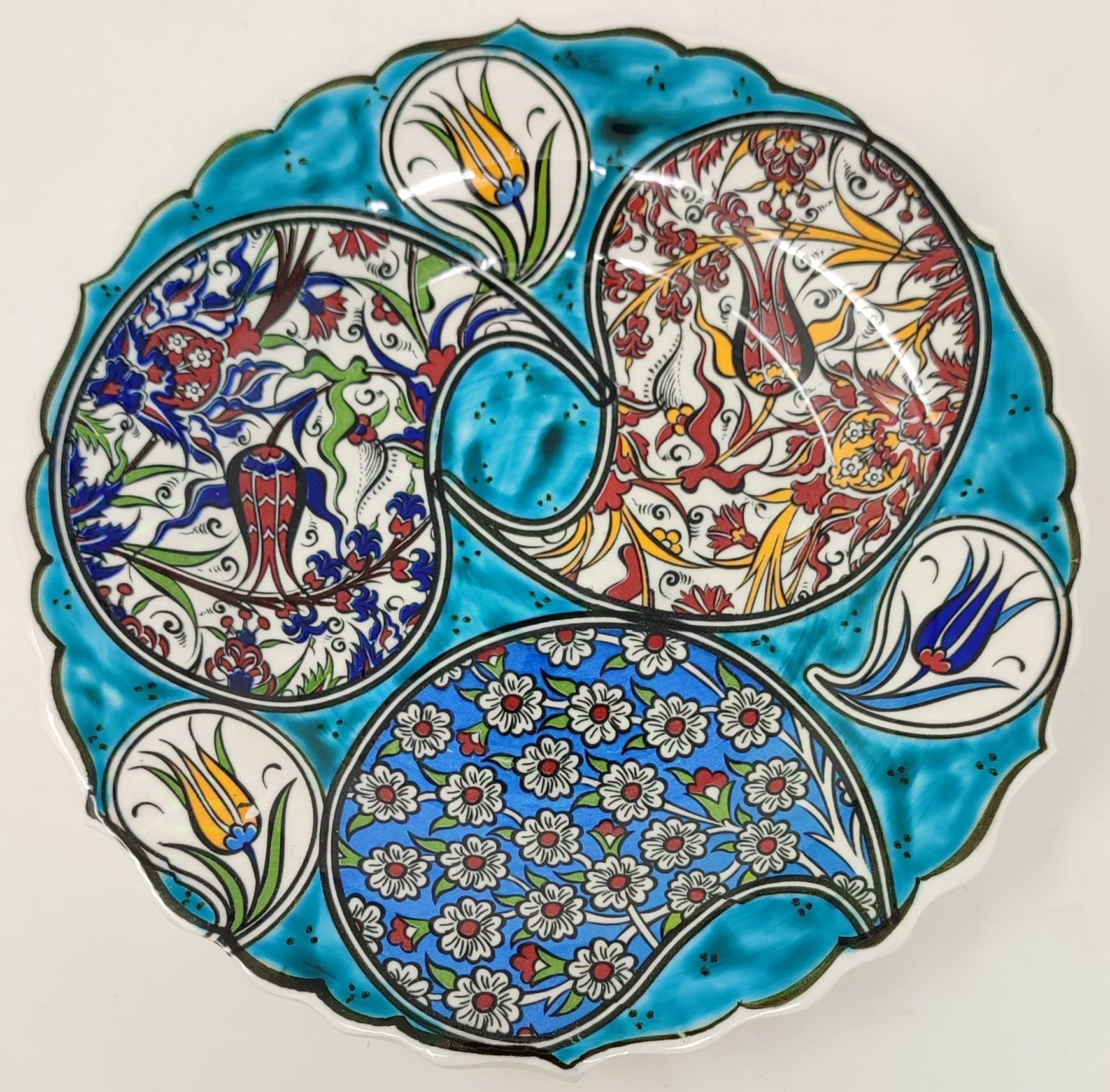 Hand Made Plate 18 cm 1049