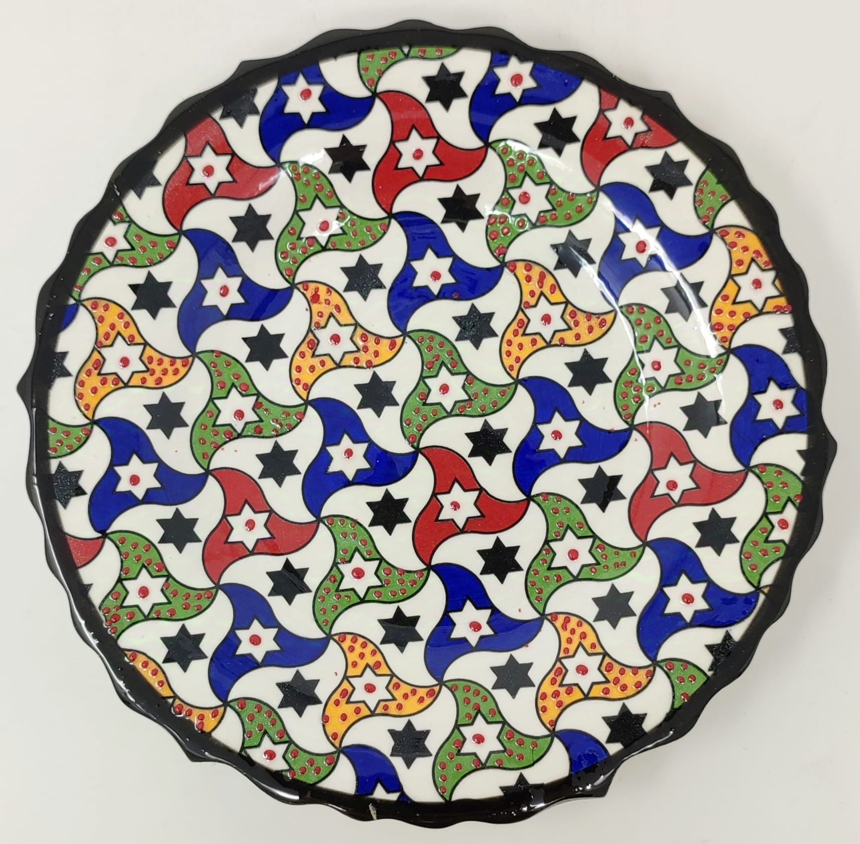 Hand Made Plate 18 cm 1050