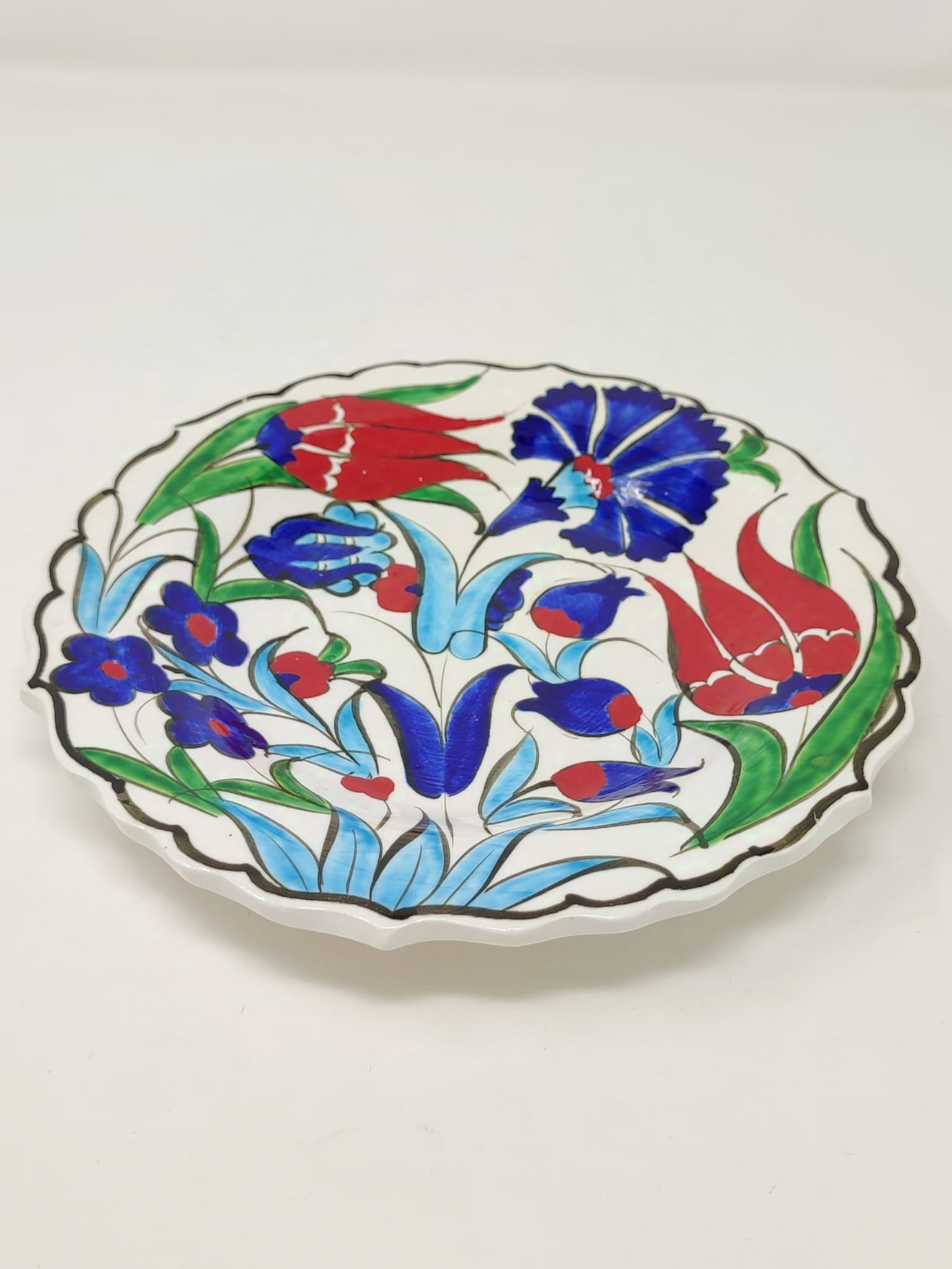 Hand Made Plate 18 cm 1051