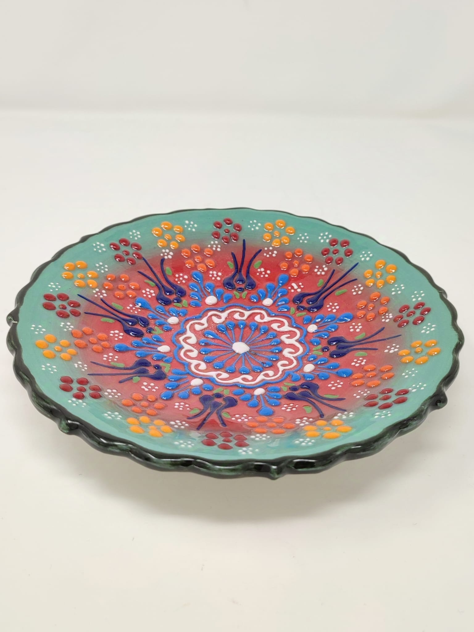 Hand Made Plate 18 cm 1053