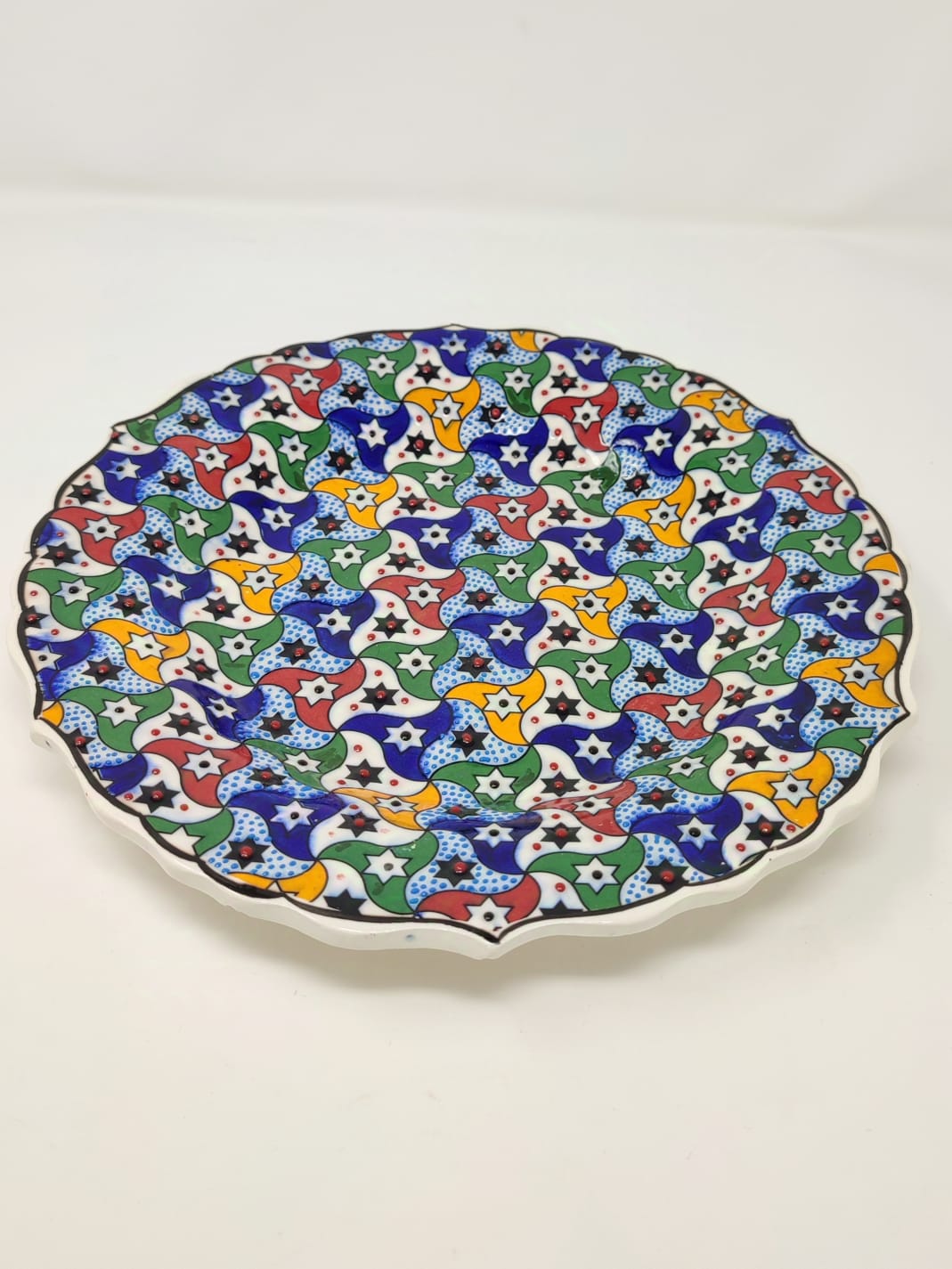 Hand Made Plate 25 cm 1056