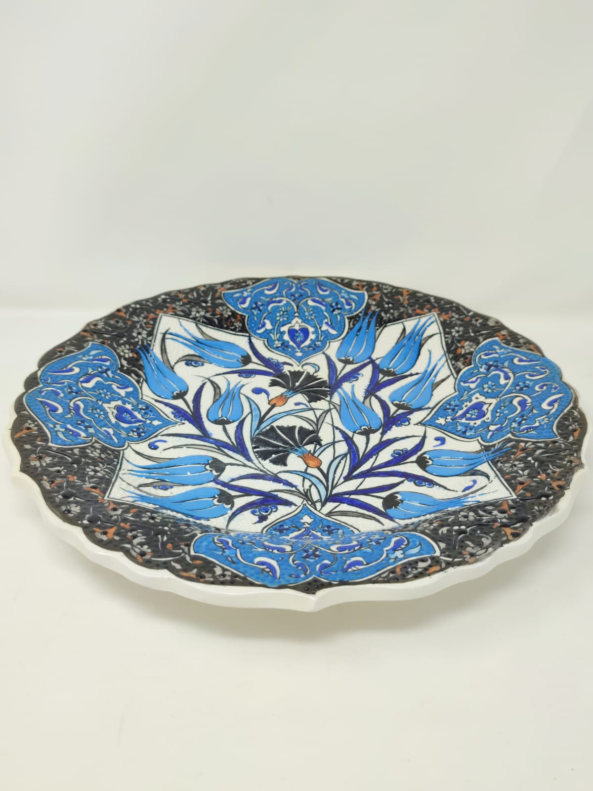Hand Made Plate 30 cm 1061