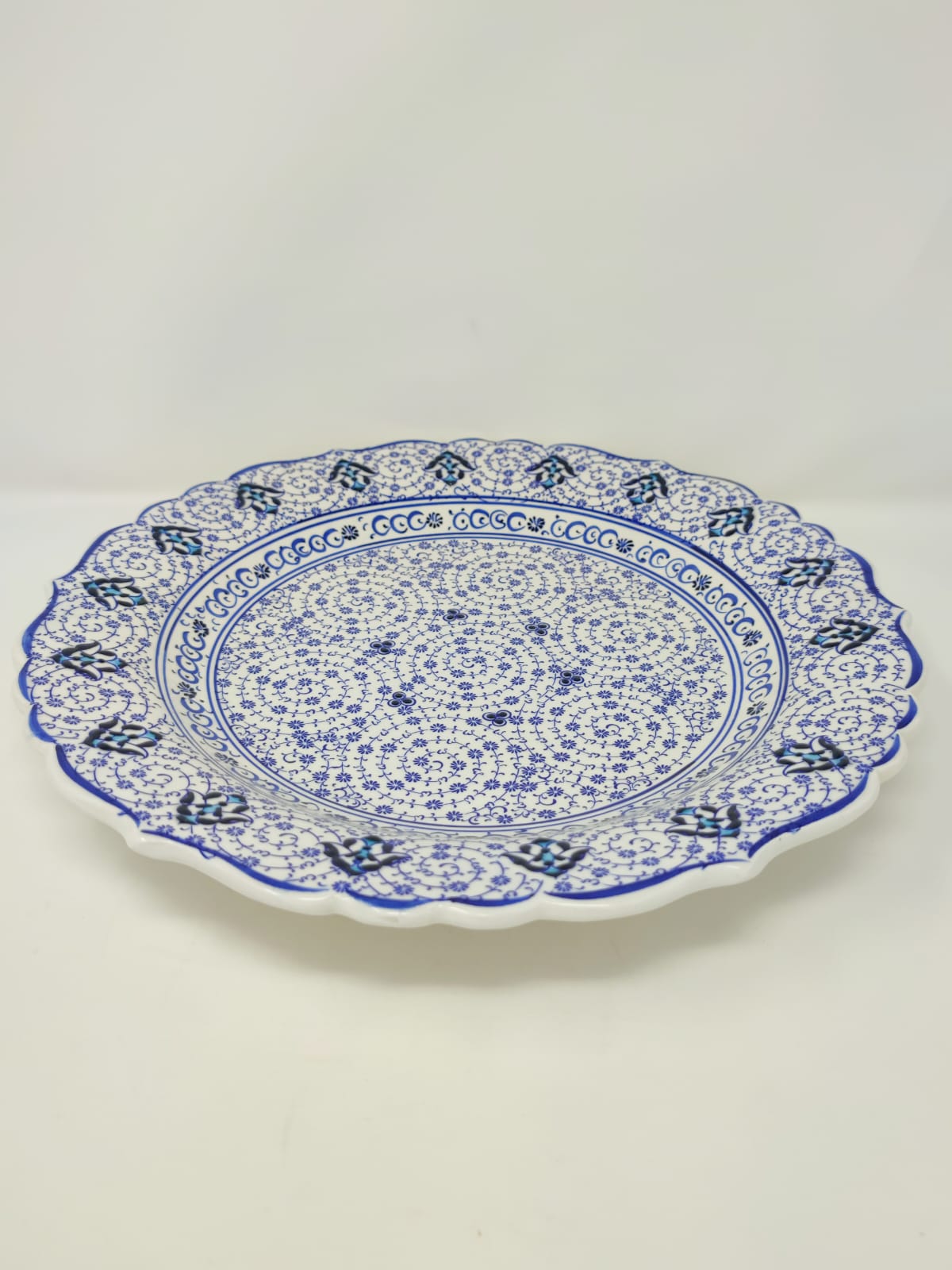Hand Made Plate 30 cm 1066