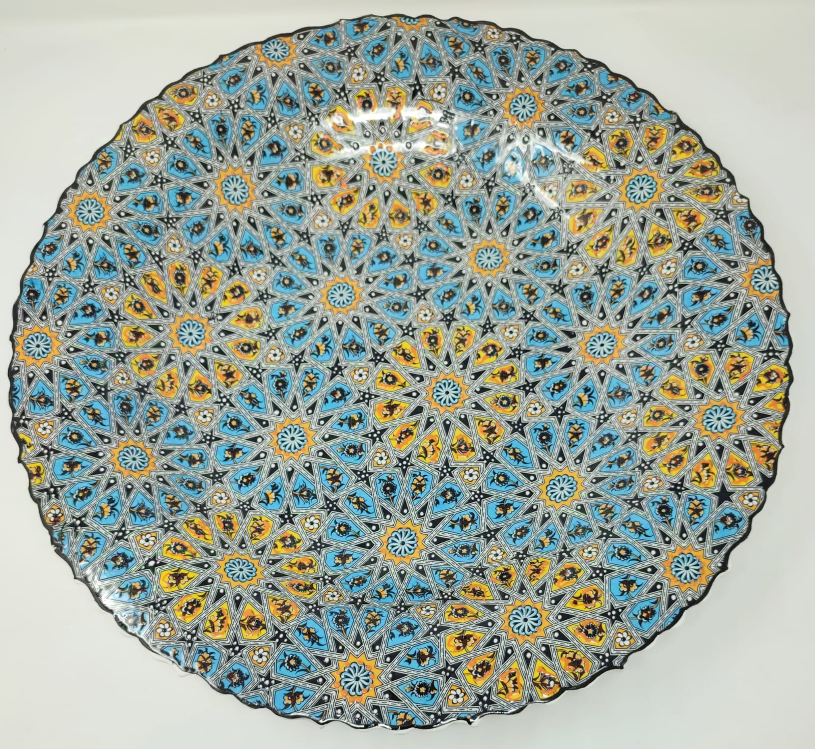 Hand Made Plate 40 cm 1067