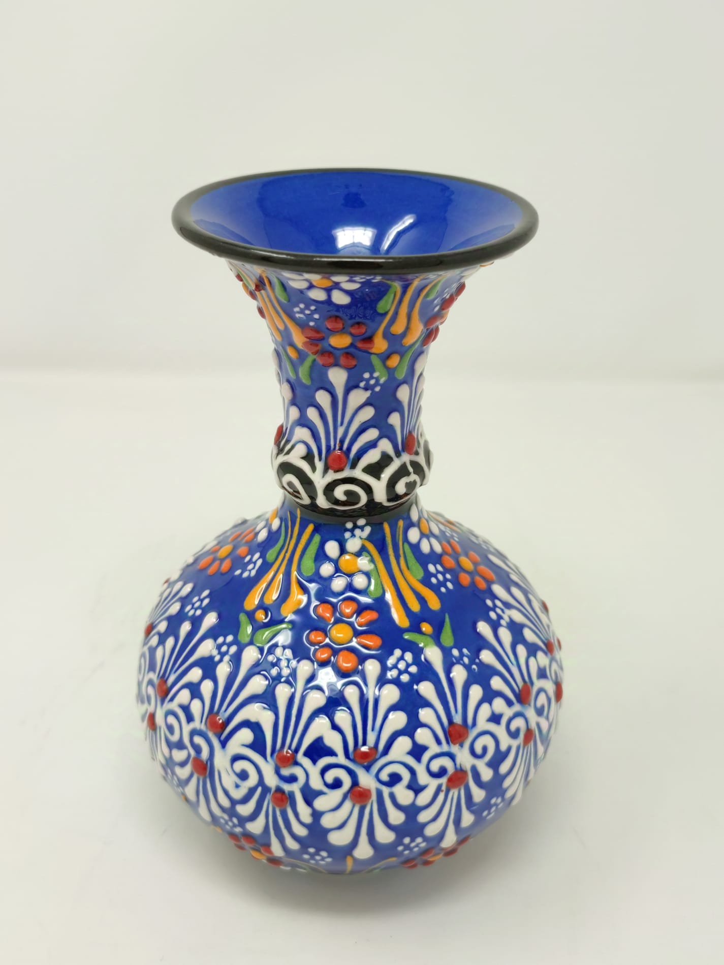 Hand Made Decorative Vase 15 cm 1071
