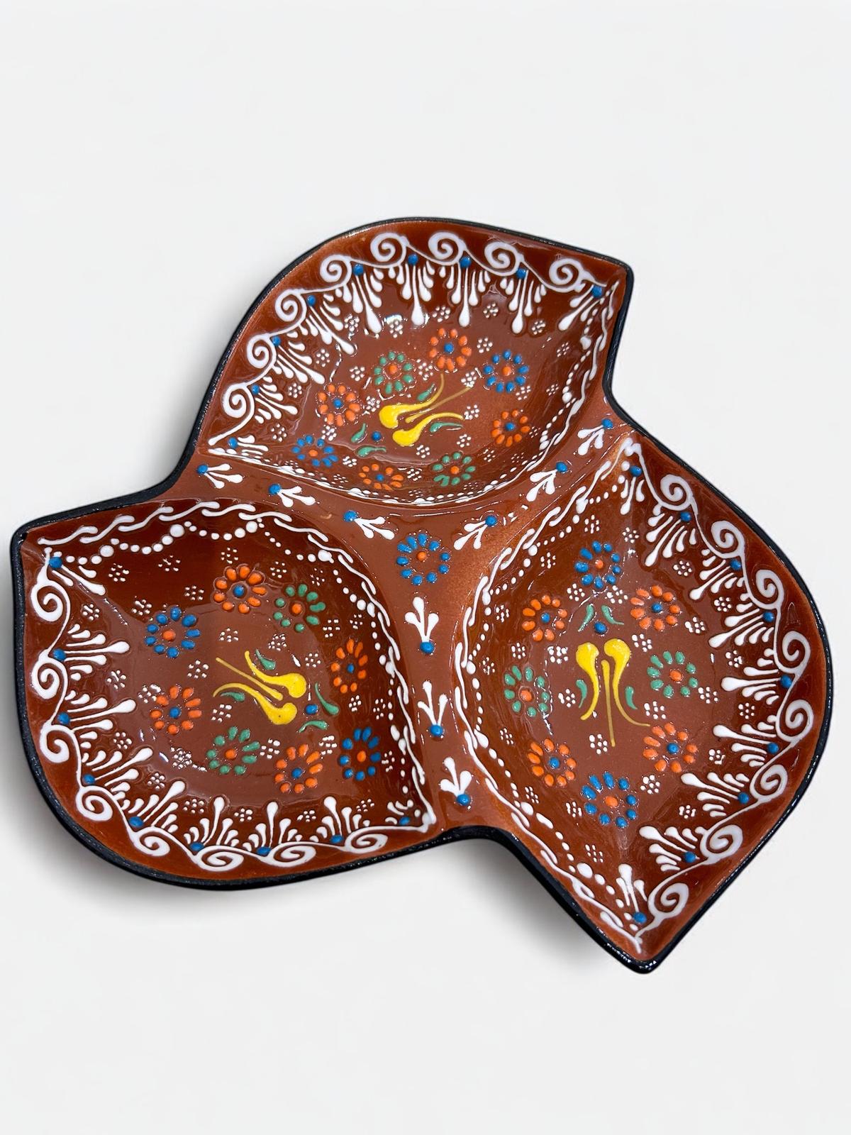 Three Leaves Brown 1156 